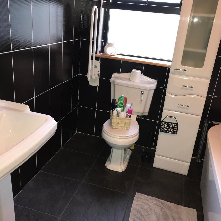 Ferienwohnung Pat'S Place Ballaghaderreen Exterior foto